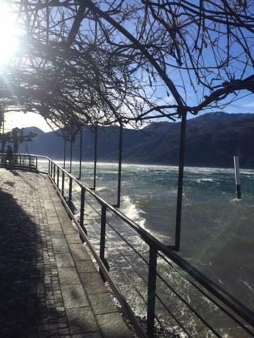In Centro Ca' Leandro Vista Lago เลียร์นา ภายนอก รูปภาพ